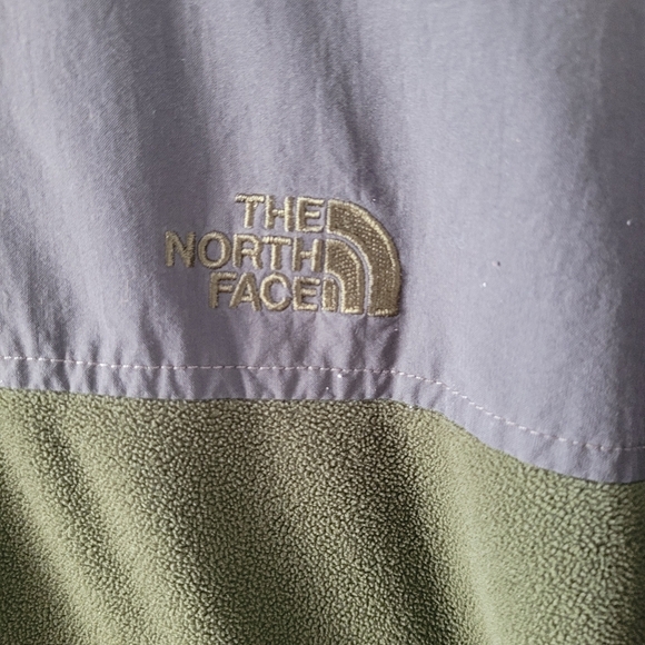 North Face Mens Large Quarter Zip Fleece Green Gray 2 Tone Sleeve Pocket Missing - Picture 3 of 8